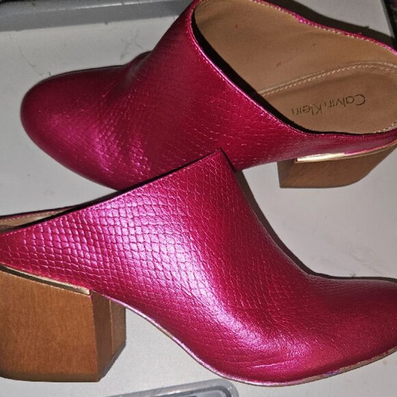 Calvin Klein Leather Mules - Picture 2 of 16